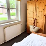 Ruth Sonnenhut * Wulfen auf Fehmarn