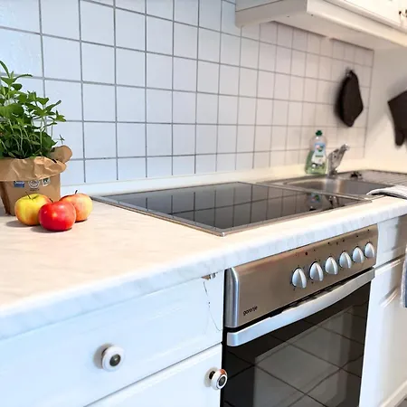 Ruth Sonnenhut Lägenhet *