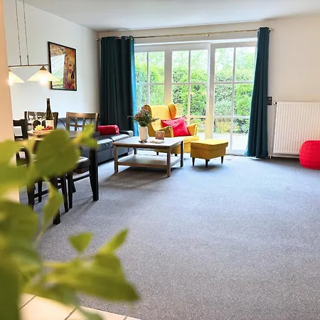 Ruth Sonnenhut Apartamento *